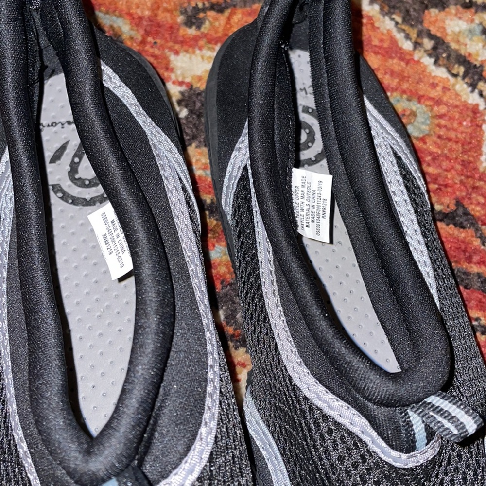 Water Shoes - Picture 3 of 5